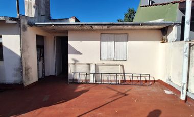 VENTA DE CASA MONTE CHINGOLO 5 AMBIENTES