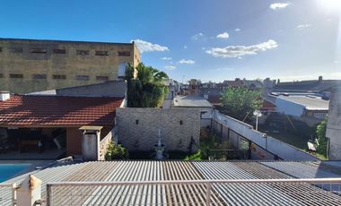 VENTA DE CASA MONTE CHINGOLO 5 AMBIENTES