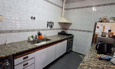 VENTA DE CASA MONTE CHINGOLO 5 AMBIENTES