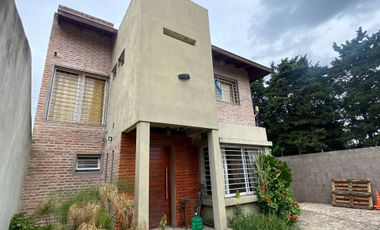 Venta de Casa Duplex con patio