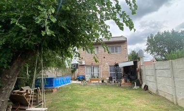 Venta de Casa Duplex con patio