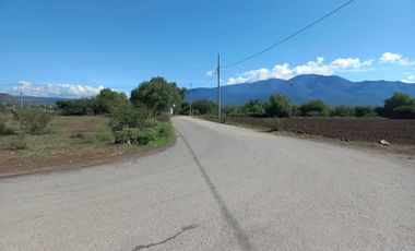 Casa rústica en esquina