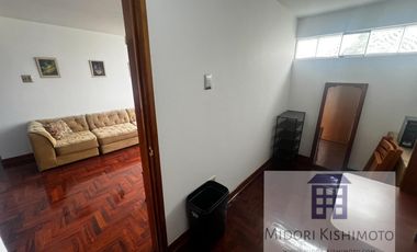 Depa 2do piso de residencia en Corpac