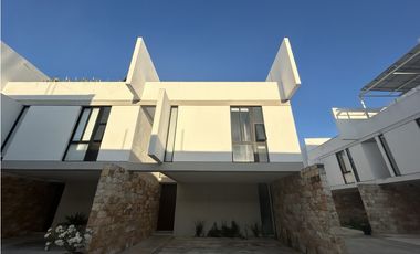 VENTA DE TOWN HOUSE DE 2 PLANTAS EN MERIDA YUCATAN