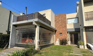 VENTA CASA 5 AMB CON PILETA RANELAGH