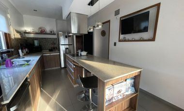 VENTA CASA 5 AMB CON PILETA RANELAGH