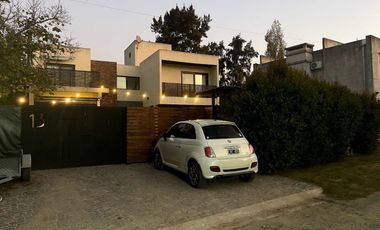 VENTA CASA 5 AMB CON PILETA RANELAGH