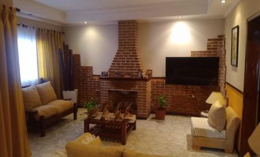 VENTA HERMOSA CASA Impecable estado con CUATRO DORMITORIOS