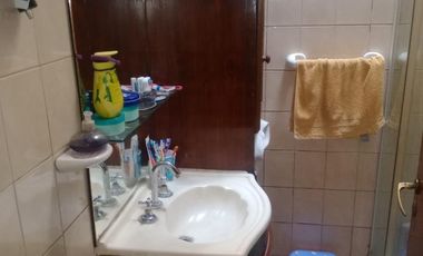 VENTA HERMOSA CASA Impecable estado con CUATRO DORMITORIOS