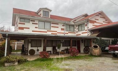 Casa en Venta en CASA DE CAMPO A 3,7 km CAMINO DUAO, SOLO PAGO AL CONTADO!