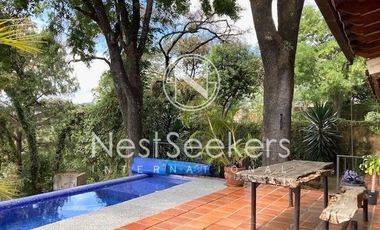 Preciosa casa, con super vista al lago, tu hogar ideal.