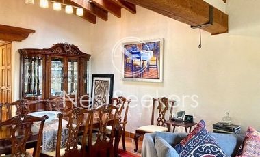 Preciosa casa, con super vista al lago, tu hogar ideal.