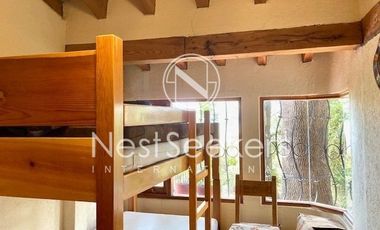 Preciosa casa, con super vista al lago, tu hogar ideal.