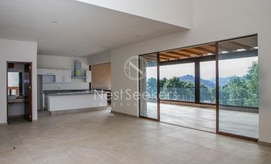 CASA NUEVA  EN EL CENTRO DE VALLE, CON AGRADABLE VISTA AL PUEBLO