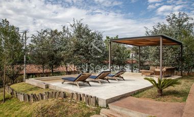 CASA NUEVA  EN EL CENTRO DE VALLE, CON AGRADABLE VISTA AL PUEBLO