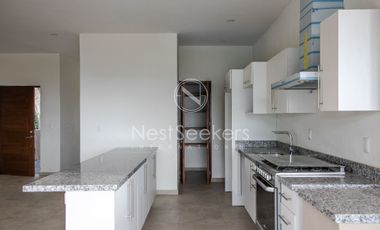 CASA NUEVA  EN EL CENTRO DE VALLE, CON AGRADABLE VISTA AL PUEBLO