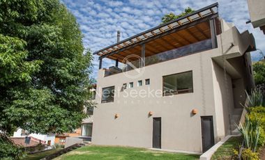 CASA NUEVA  EN EL CENTRO DE VALLE, CON AGRADABLE VISTA AL PUEBLO