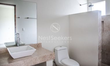 CASA NUEVA  EN EL CENTRO DE VALLE, CON AGRADABLE VISTA AL PUEBLO