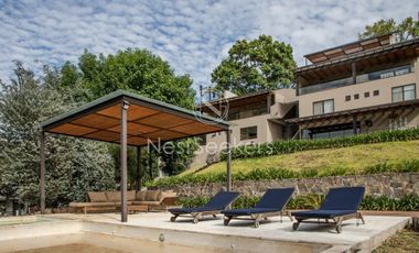 CASA NUEVA  EN EL CENTRO DE VALLE, CON AGRADABLE VISTA AL PUEBLO