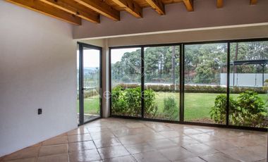 CASA EN VENTA EN AVANDARO