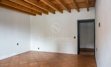CASA EN VENTA EN AVANDARO