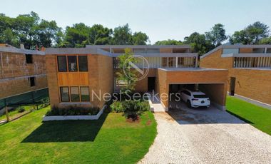 CASA NUEVA CON ACCESO A RÍO, EN ACATITLAN