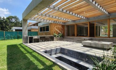 CASA NUEVA CON ACCESO A RÍO, EN ACATITLAN