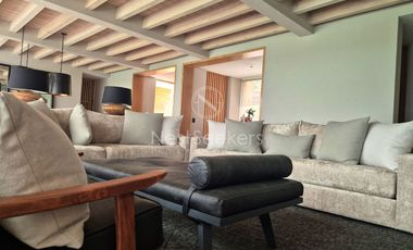 CASA NUEVA CON ACCESO A RÍO, EN ACATITLAN