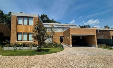 CASA NUEVA CON ACCESO A RÍO, EN ACATITLAN