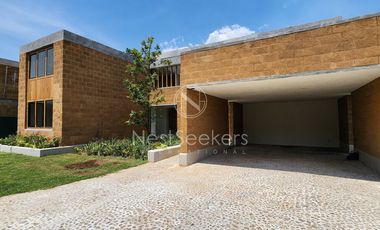 CASA NUEVA CON ACCESO A RÍO, EN ACATITLAN