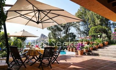 ¡Descubre tu próximo hogar en el encantador pueblo mágico de Valle de Bravo!