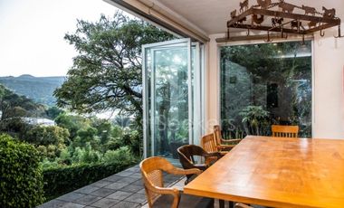 Disfruta de una espectacular vista al bosque y al lago, en tu casa.