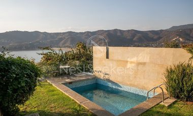 CASA EN VENTA CON VISTA AL LAGO