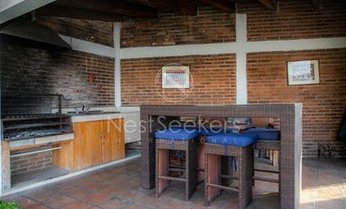 CASA EN VENTA CON VISTA AL LAGO
