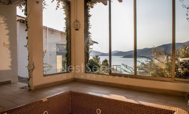 CASA EN VENTA CON VISTA AL LAGO