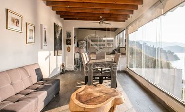 CASA EN VENTA CON VISTA AL LAGO