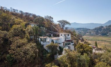 CASA EN VENTA CON VISTA AL LAGO