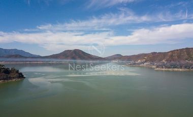 CASA EN VENTA CON VISTA AL LAGO