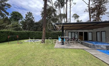 CASA DENTRO DE CLUB  DE GOLF, AVÁNDARO