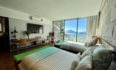 Casa en venta con vista al lago