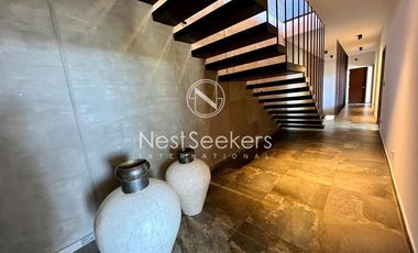 Casa en venta con vista al lago