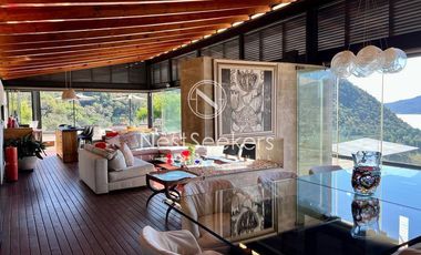 Casa en venta con vista al lago