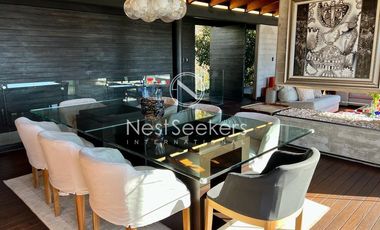 Casa en venta con vista al lago