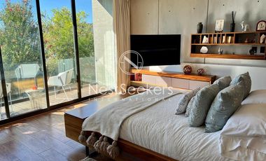 Casa en venta con vista al lago