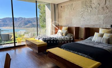 Casa en venta con vista al lago