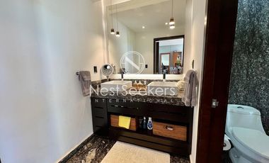 Casa en venta con vista al lago