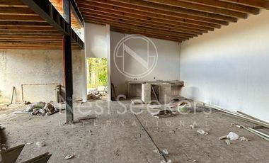 CASA NUEVA EN VENTA A UNOS MINUTOS DE AVANDARO
