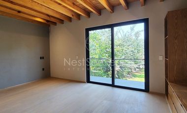 CASA NUEVA EN VENTA A UNOS MINUTOS DE AVANDARO