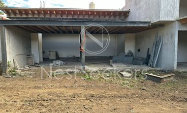 CASA NUEVA EN VENTA A UNOS MINUTOS DE AVANDARO