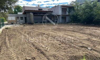 CASA NUEVA EN VENTA A UNOS MINUTOS DE AVANDARO